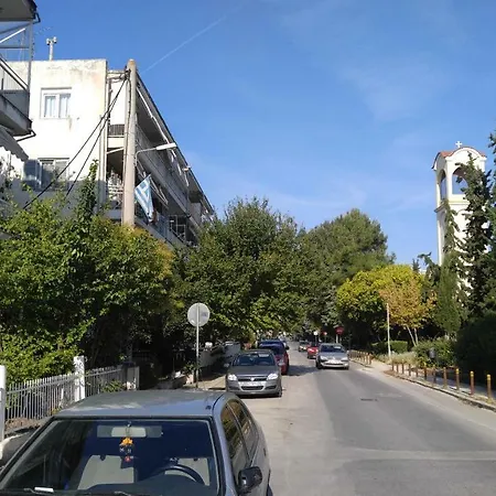 Hedonist Near The Sea Apartment *