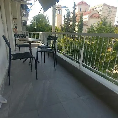 Apartment Hedonist Near The Sea
