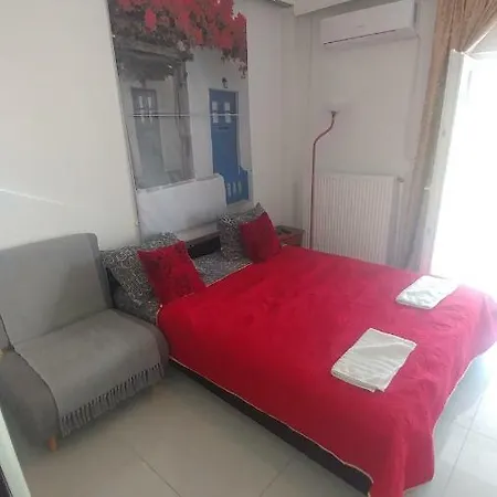 Apartment Hedonist Near The Sea *